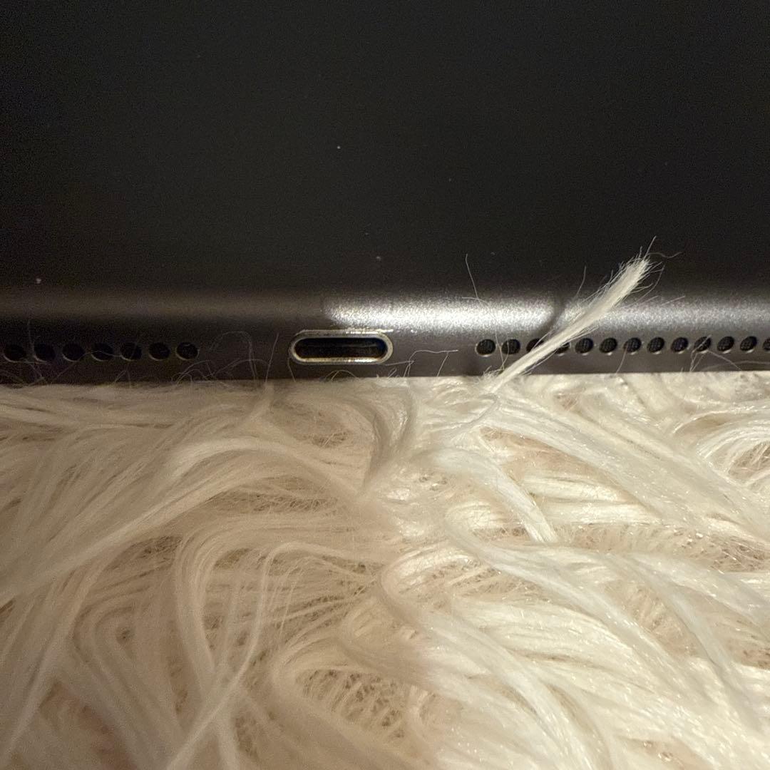 Apple iPad 10.2 32GB 第7世代 Wi-Fi Cellular