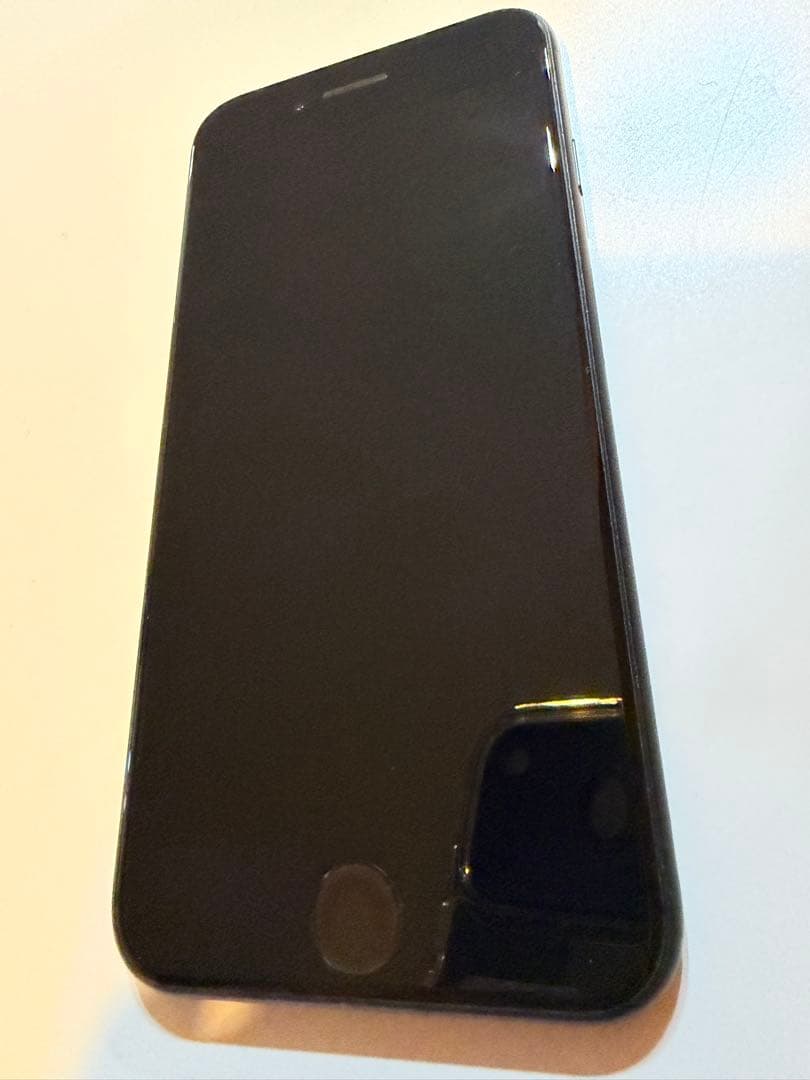 ま*ー様 iPhone SE 第2世代