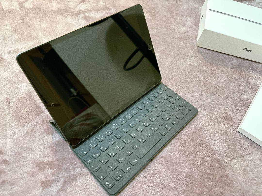 【美品】iPad 第7世代＋Magic Keyboardバッテリー100%