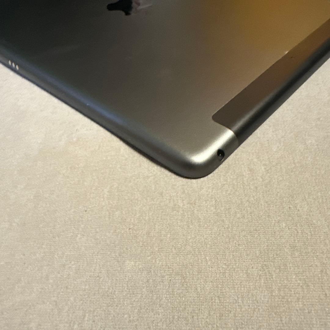 Apple iPad 第9世代 64GB バッテリー98% SiMフリー 2