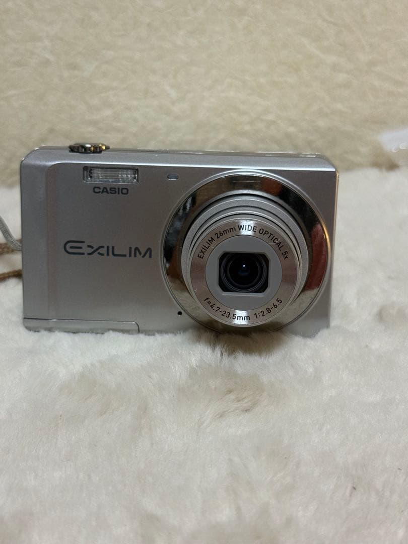 デジタルカメラ CASIO EXILIM EX-ZS5