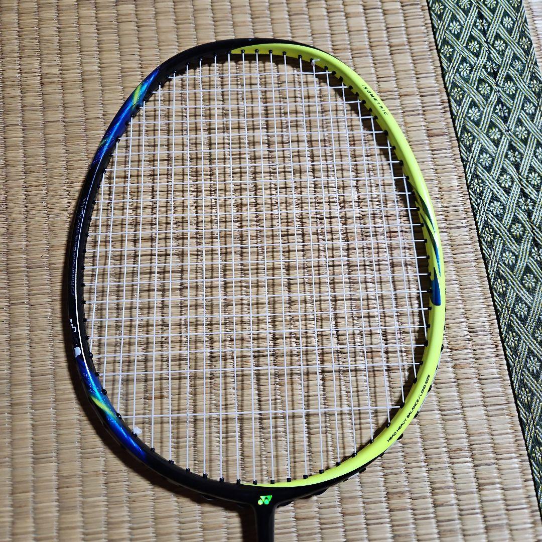 バドミントンラケット YONEX アストロクス77
