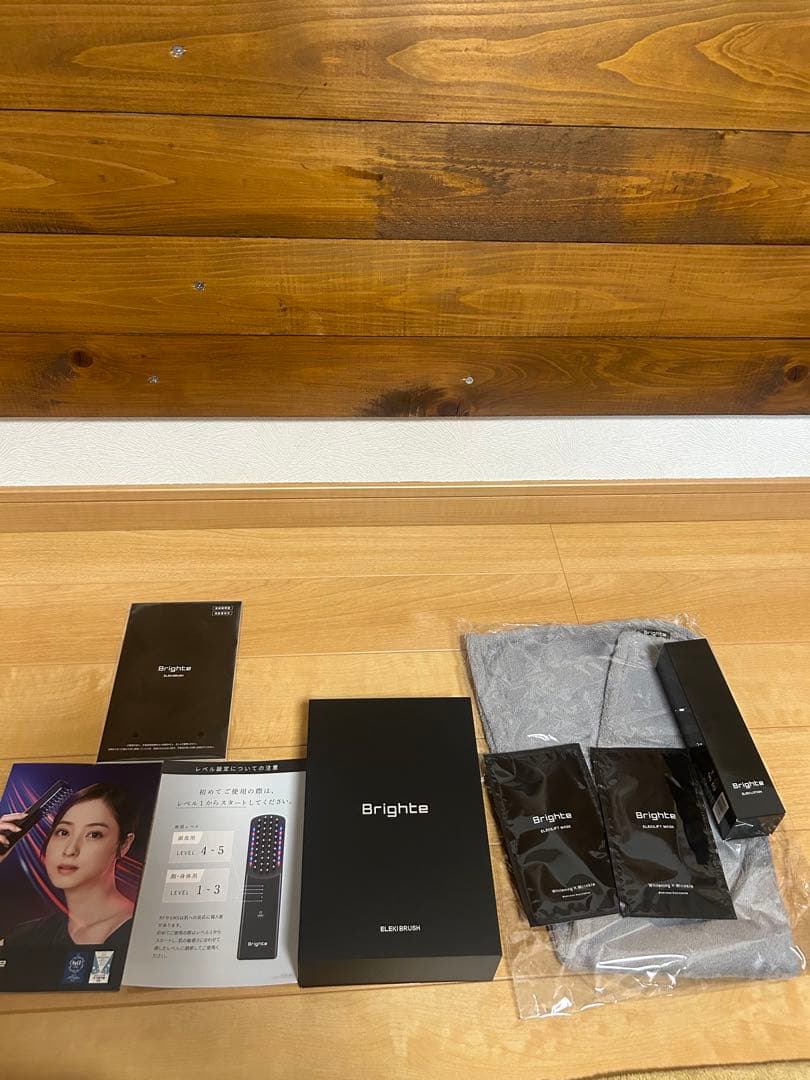 エレキブラシ　Brighte 美顔器 USB充電式 ブラック