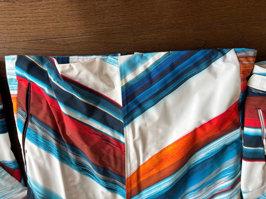 中古品　スキーウェア（クリーニング済）上下セット　DESCENTE　Lサイズ