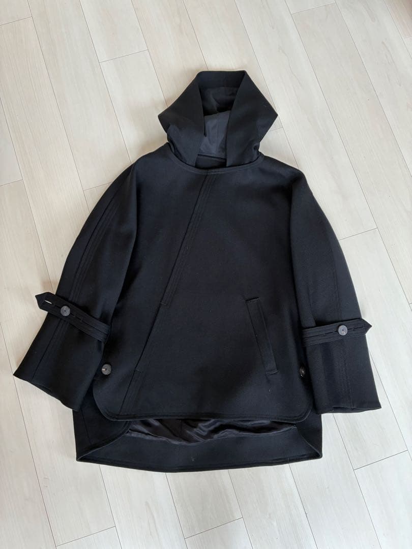 omar afridi オーバーサイズ　フード付き黒ウールコート