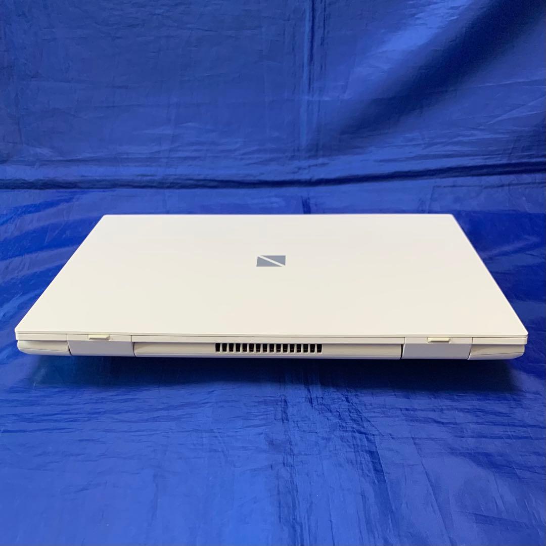 美品・2022年モデル・Ryzen3 NEC ノートパソコン LAVIE N15
