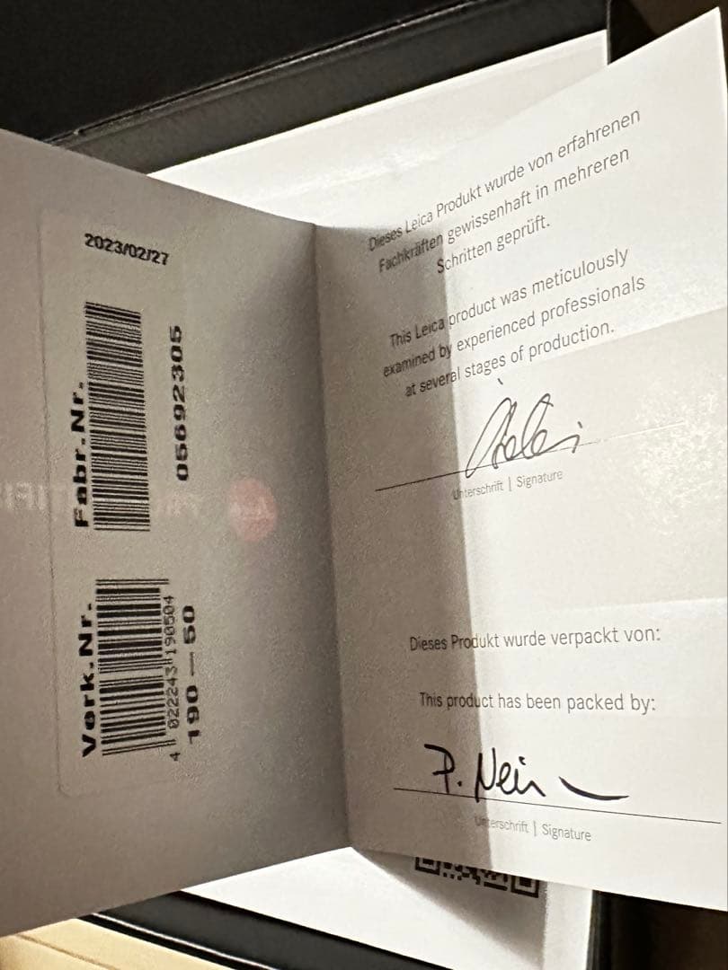 【極上品】LEICA Q2 未使用品に近い　OTECT Q-CAP付き