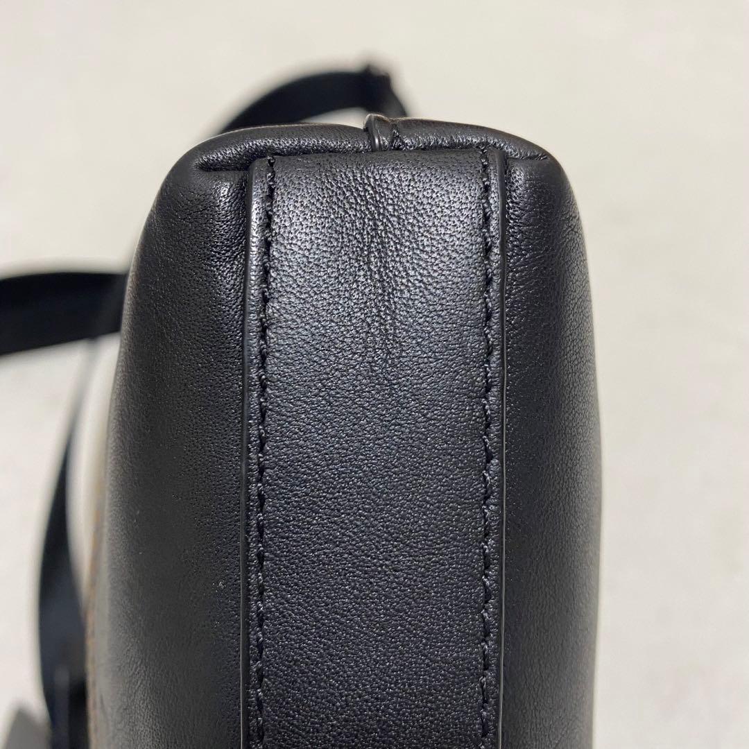 らむ！美品　コーチ ショルダーバッグ　 レザー 黒 グラハム　F78147