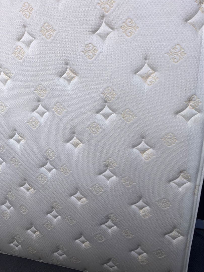 美品 シモンズ Simmons ビューティレスト　ゴールデンバリュー　プレミアム