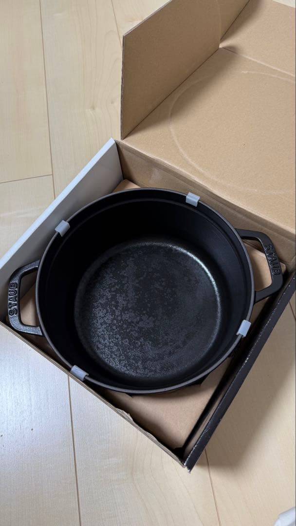 Staub ピコ・ココット ラウンド 24cm ブラック 1102425