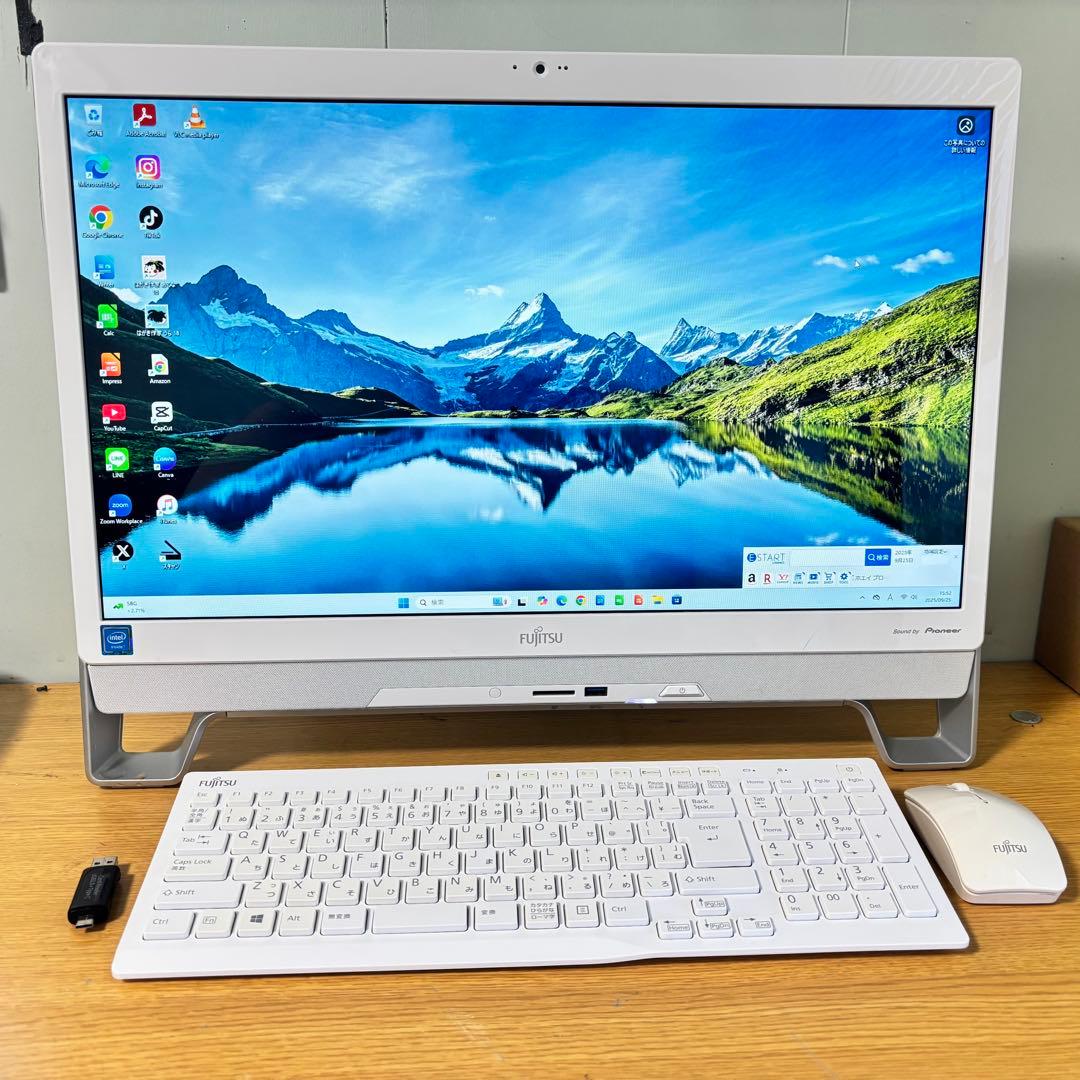 富士通　Windows11・Office搭載　高性能★一体型PC FH52/A3