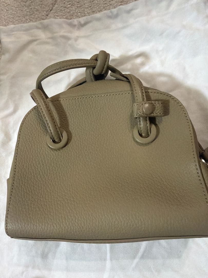 VASIC カーキ レザー ハンドバッグ
