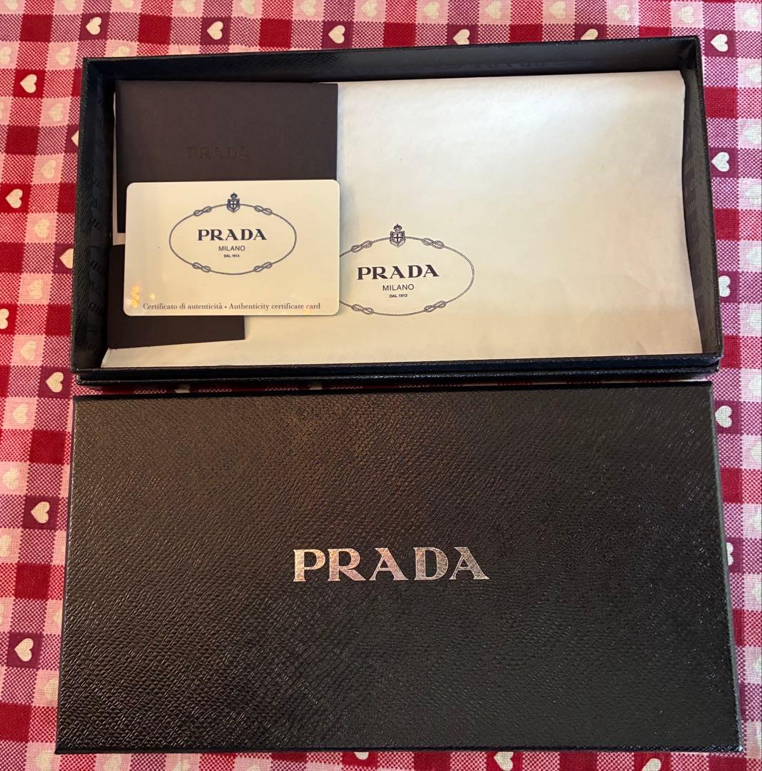 ⭐︎PRADA⭐︎ プラダ　キルティング　長財布　ラウンドファスナー　箱付き