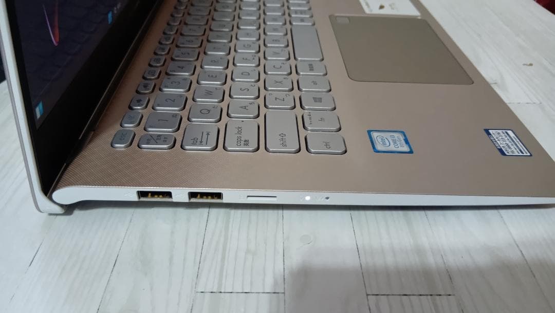 Asus Vivobook S14 8世代i3 おしゃれ