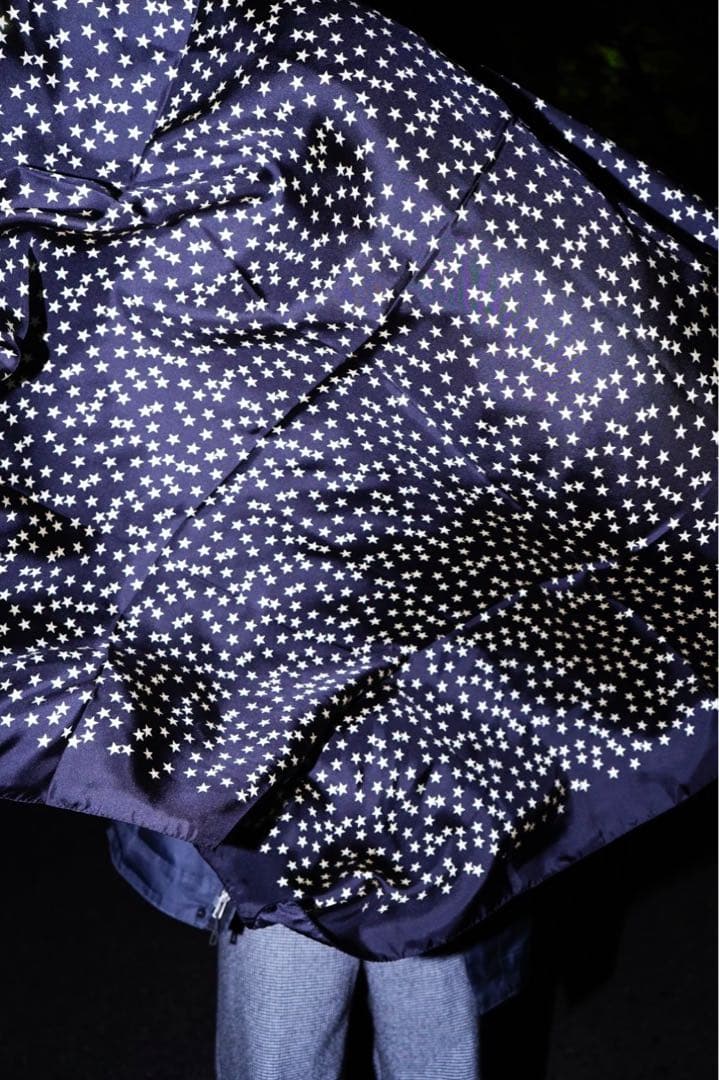 MANHOLE STAR PRINT SILK SCARF 大判スカーフ　星柄