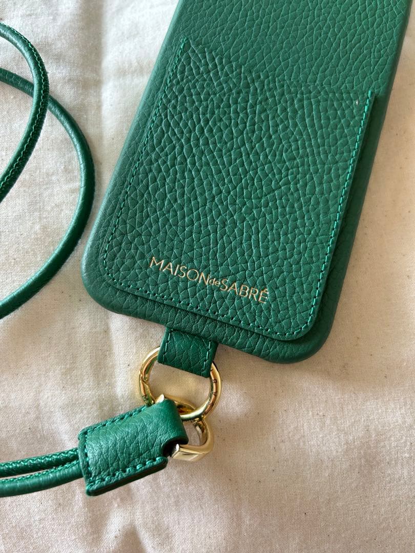 MAISON de SABRÉ グリーン iPhone14ストラップ付ケース