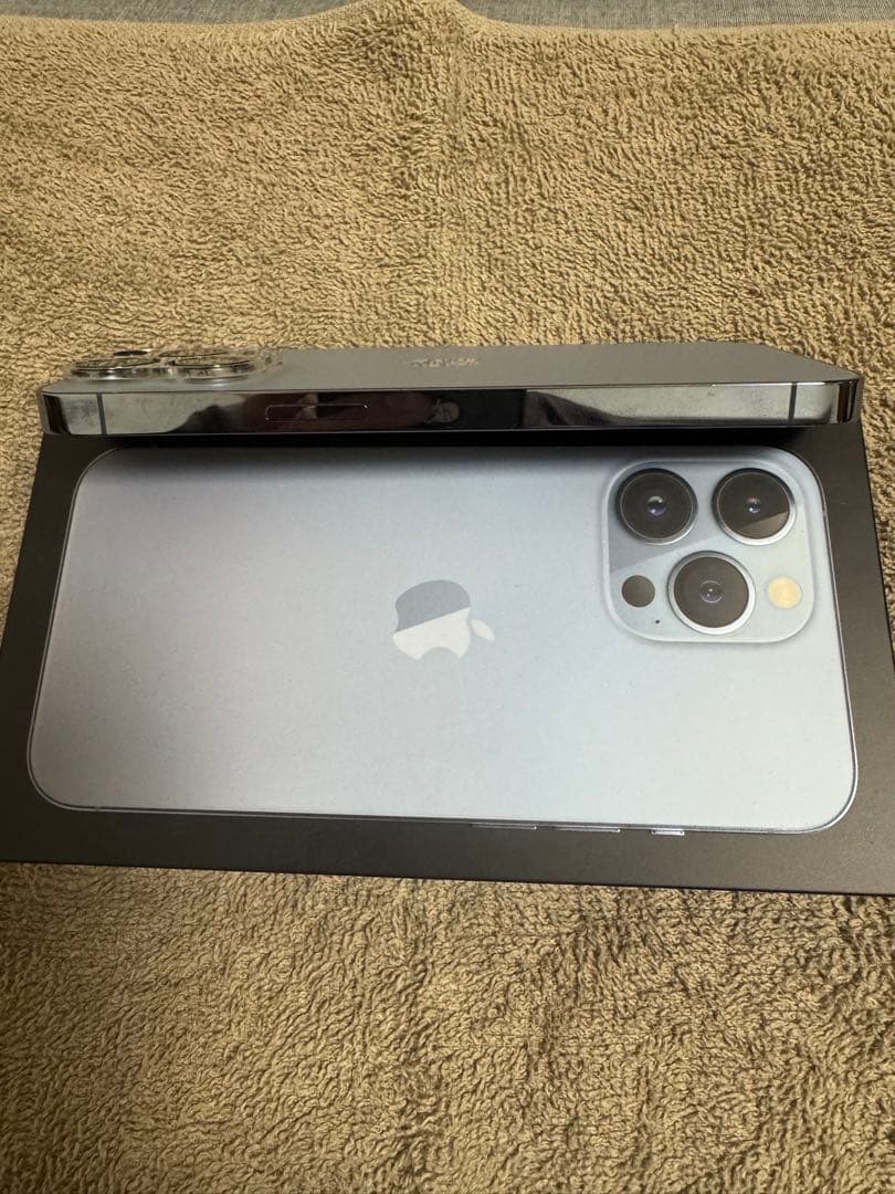 Apple iPhone 13 Pro 本体、箱、充電ケーブル