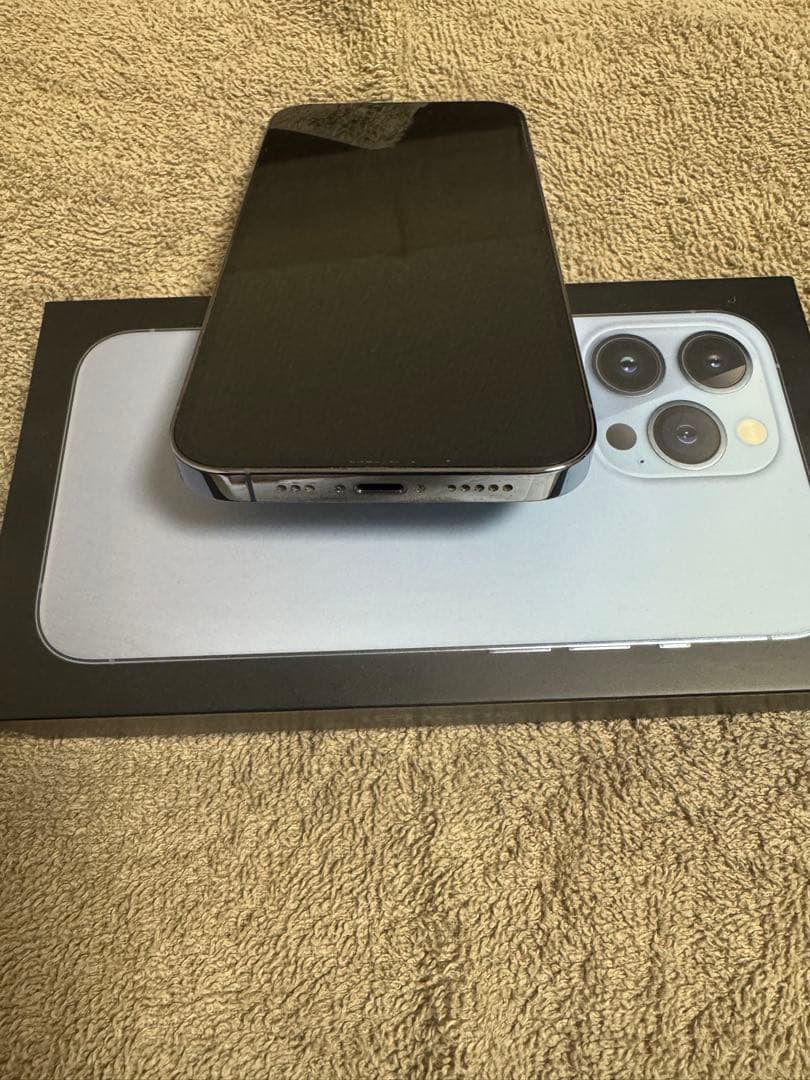 Apple iPhone 13 Pro 本体、箱、充電ケーブル