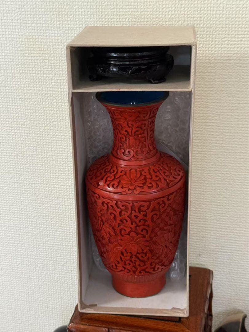 堆朱漆彫り花瓶 中国美術 彫刻 花瓶彫漆 花瓶（花の彫刻） 年代物 美品 　箱付