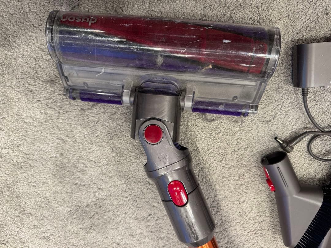 【美品・ジャンク品】ダイソン Dyson Cyclone V10 Fluffy