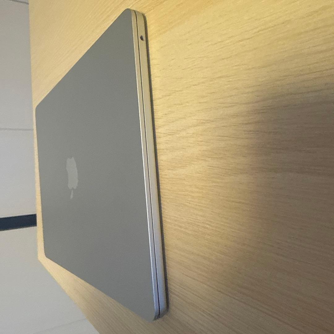 【極美品】16G/256G MacBook Air M3 13 シルバー