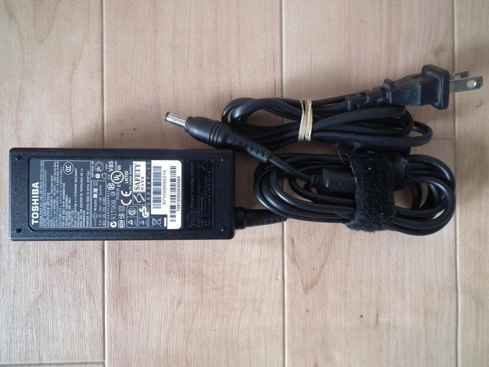 東芝 ノートパソコン dynabook T552/58GR/中古特価良品