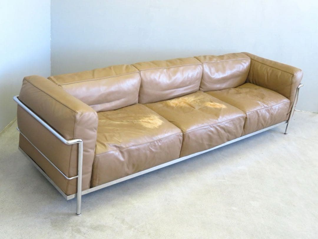 カッシーナ　本物　LC3 本革　レザー　コルビジェ　3人掛けソファ　高級