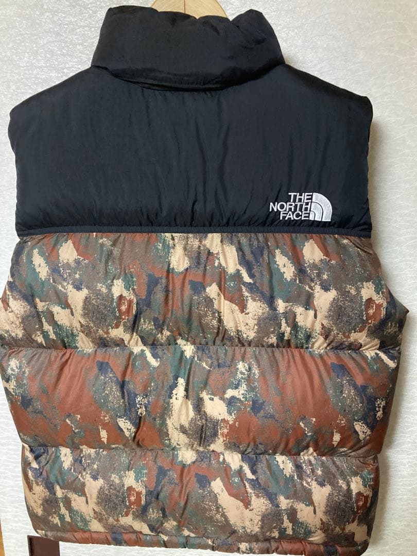 極美品　ノースフェイス ノベルティ ヌプシベスト 限定カラー　迷彩