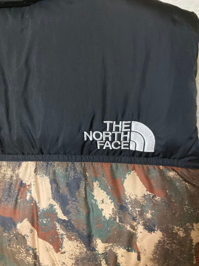 極美品　ノースフェイス ノベルティ ヌプシベスト 限定カラー　迷彩