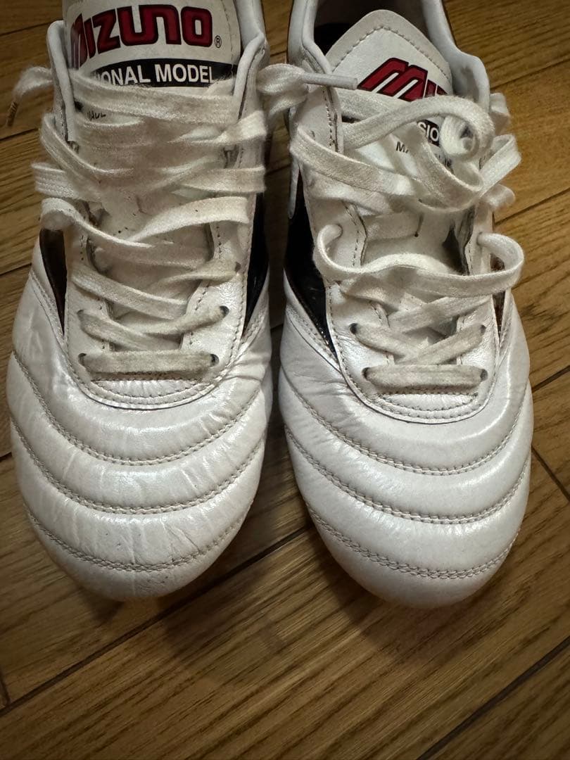 Mizuno Morelia サッカーシューズ ホワイト/ブラック　25.5cm