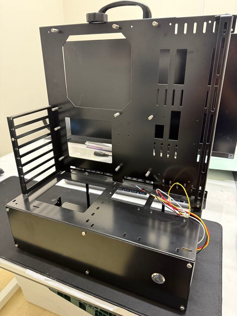 長尾製作所　オープンフレーム ver.E-ATX