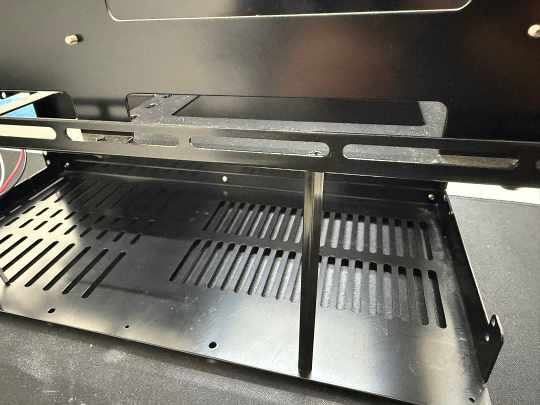 長尾製作所　オープンフレーム ver.E-ATX