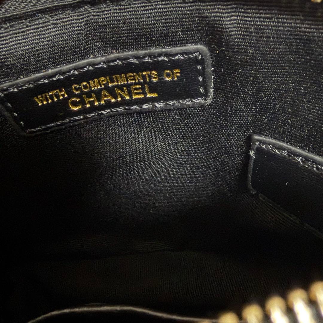 CHANEL ツイードショルダーバッグ ブラック/ホワイトノベルティ