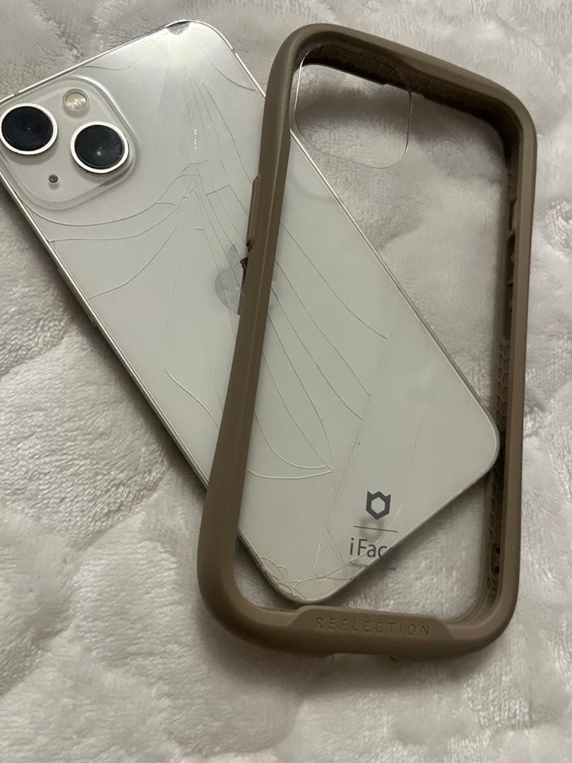 iphone13本体 iFcaeカバー 箱付き