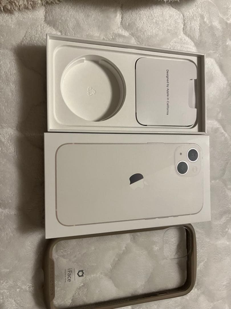 iphone13本体 iFcaeカバー 箱付き
