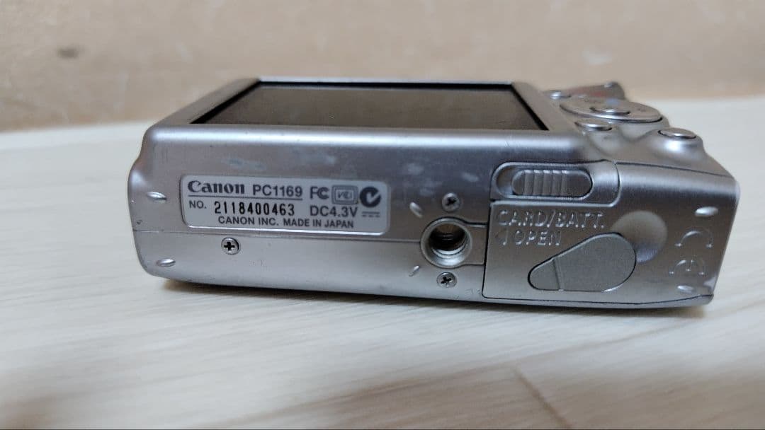 【ジャンク品】Canon　デジカメ　IXY700