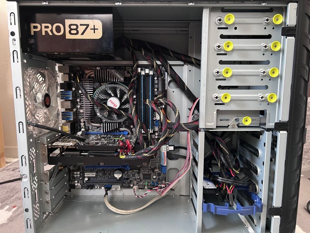 デスクトップPC（メモリ16GB）