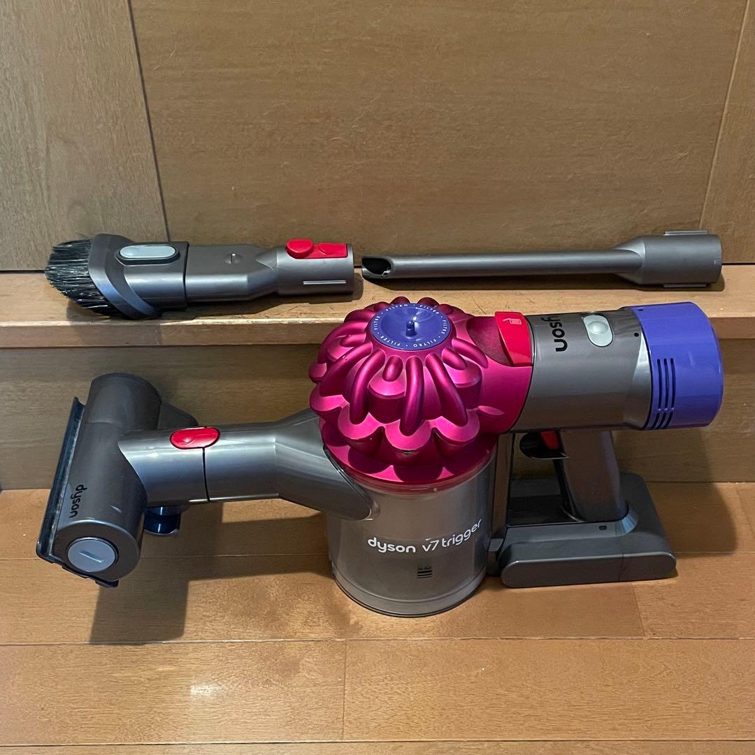 ダイソン v7 trigger コードレスクリーナー 掃除機