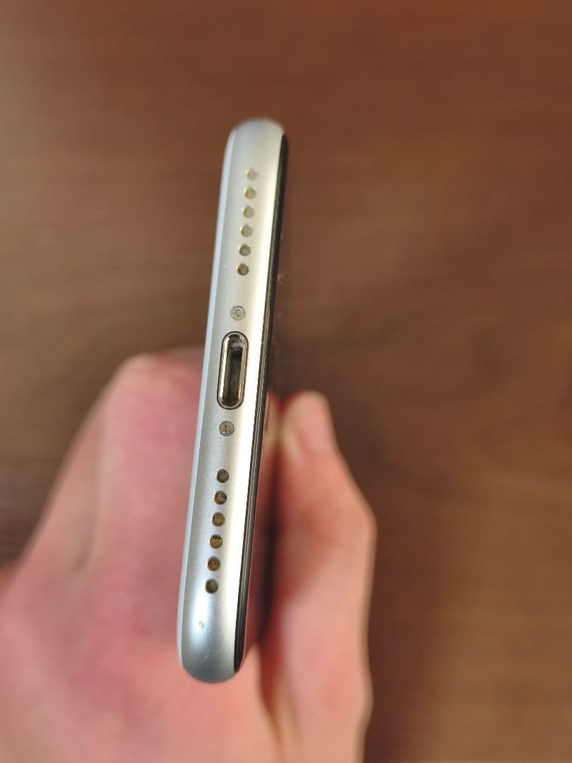 Apple iPhone SE2本体ジャンク4