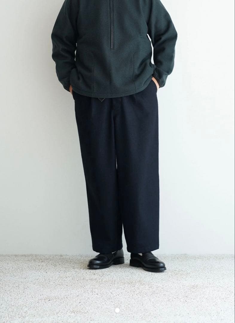 STILL BY HAND ネイビー スラックス 44