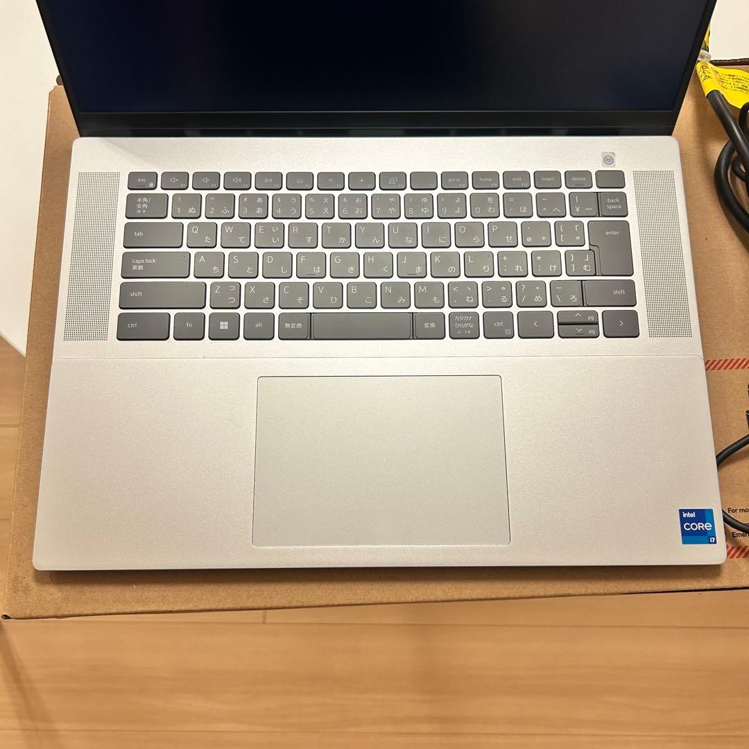 DELL ノートPC inspiron 16 5620