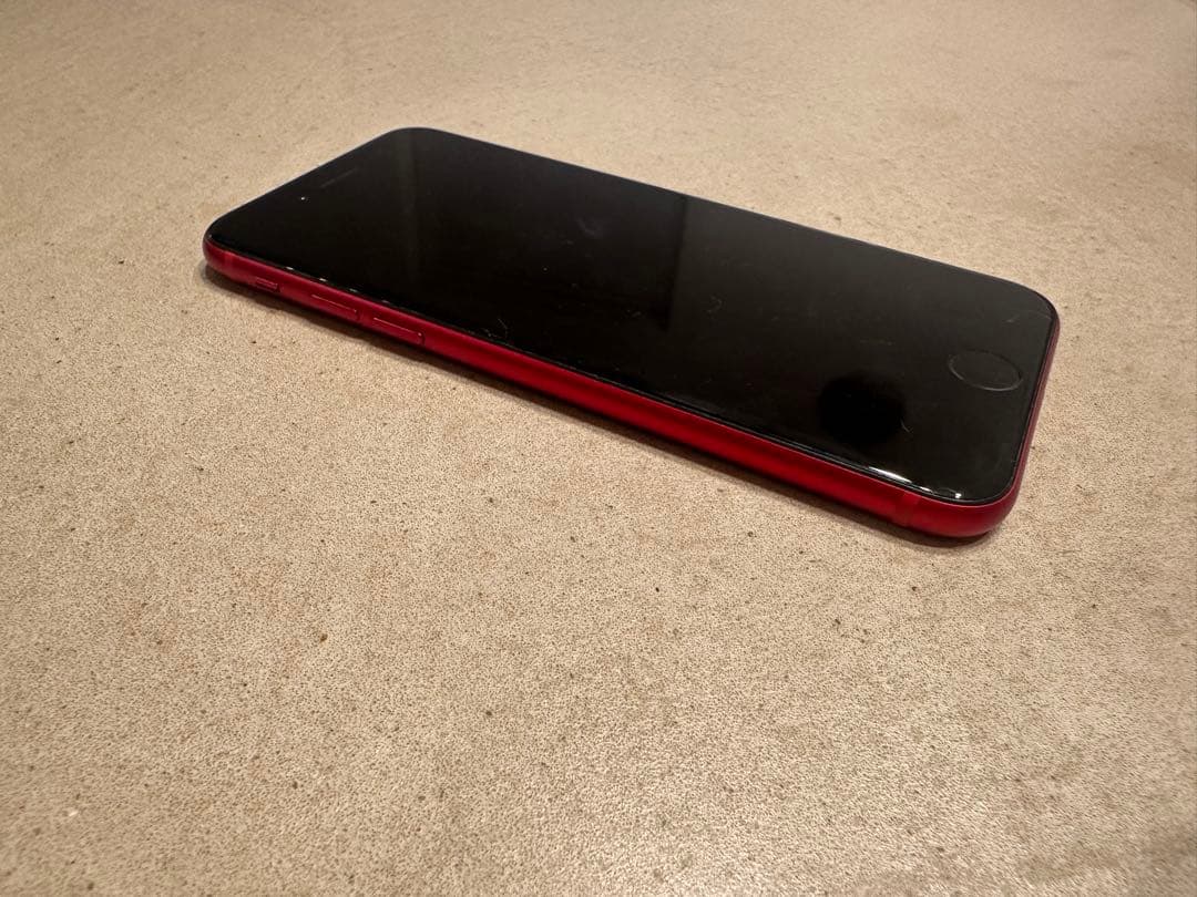 i phone8 64GB レッド