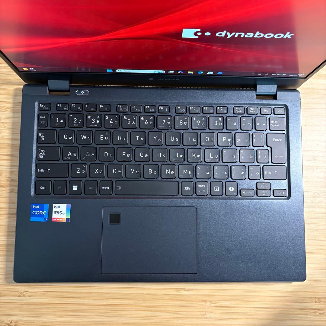 美品 東芝 2025年モデル 第13世代 i7 32GB/512GB 軽型