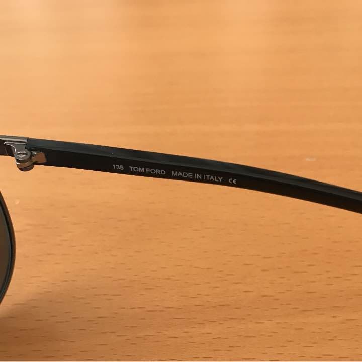 TOM FORD サングラス ティアドロップ型 TF112