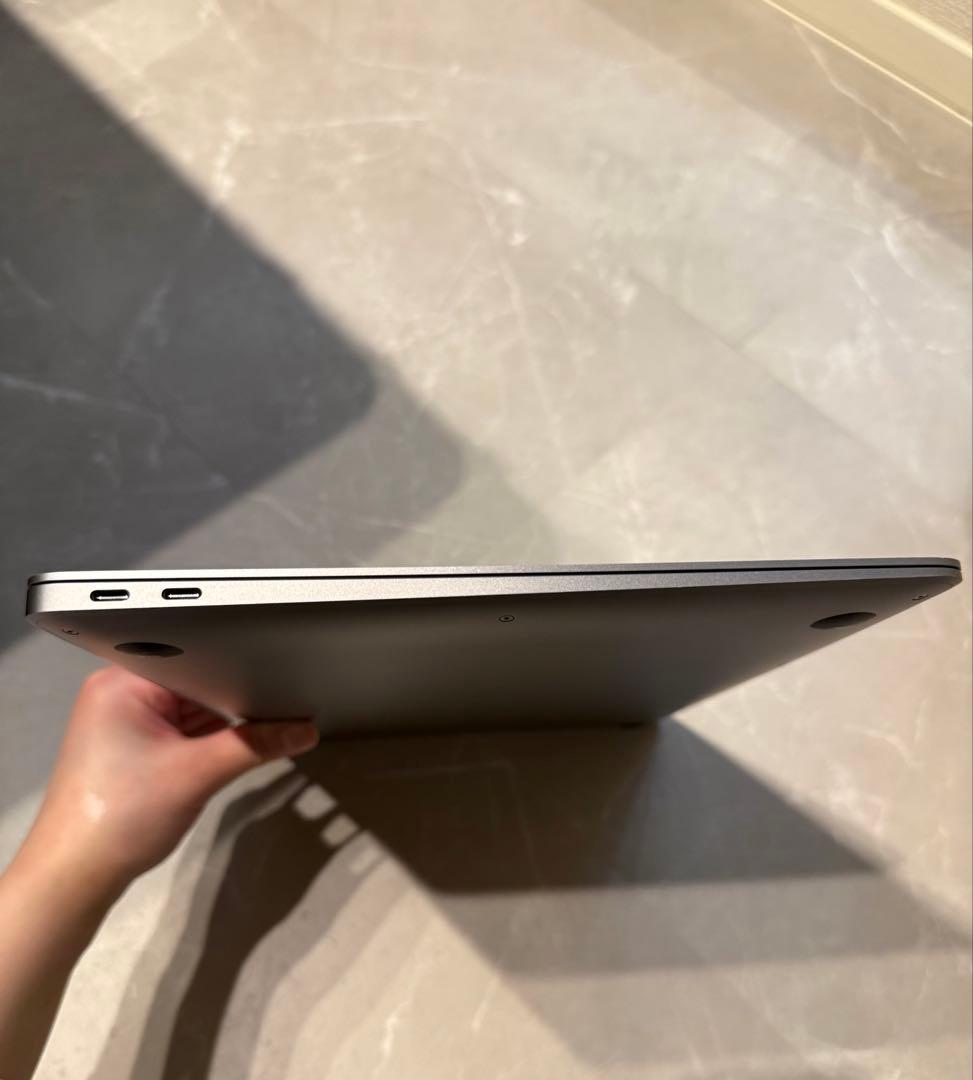 Apple MacBook Air スペースグレー 256GB