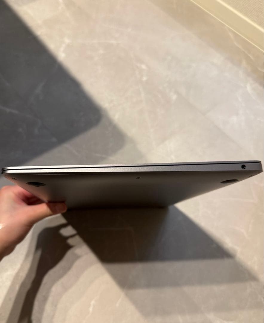 Apple MacBook Air スペースグレー 256GB