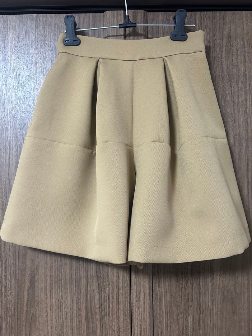 trefle+1トレフルプラスワン タックショートパンツ 01 ベージュ