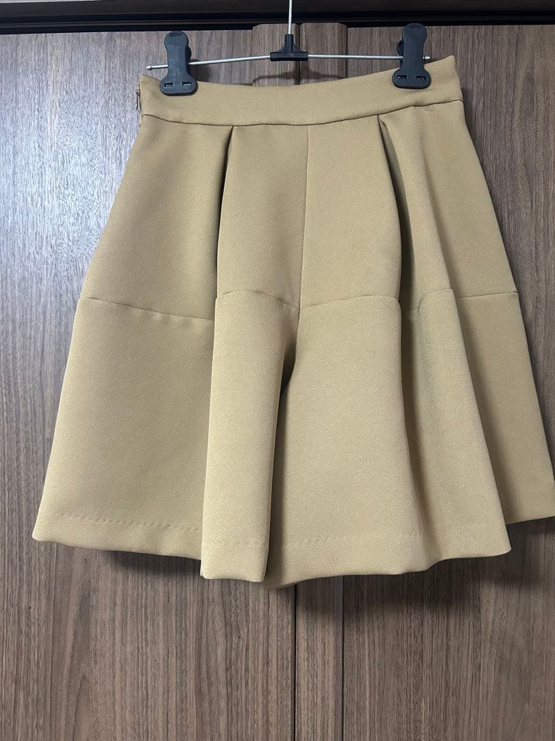 trefle+1トレフルプラスワン タックショートパンツ 01 ベージュ