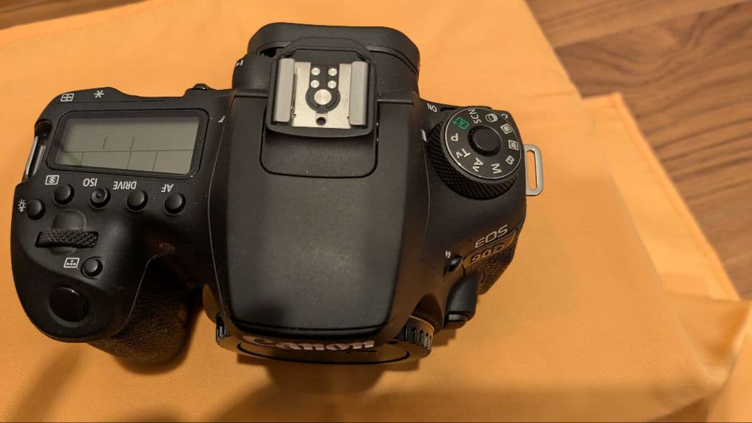 Canon EOS 90D ボディ バッテリー・チャージャー・ストラップ・説明書