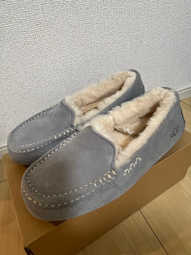 UGG グレー モカシン 6サイズ